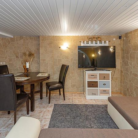 קובנה Spacious Studio Apartment By Polo Apartments מראה חיצוני תמונה