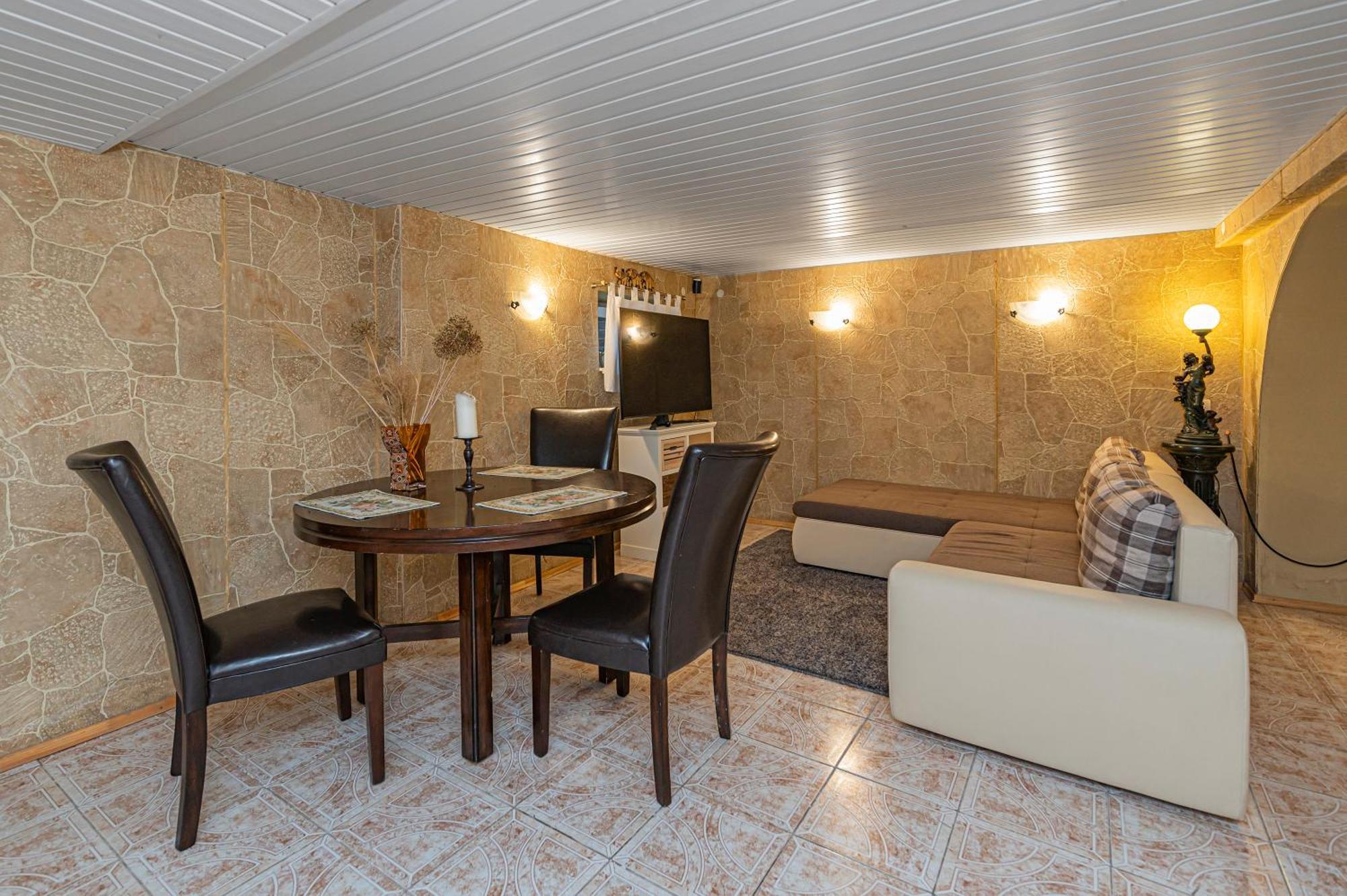 קובנה Spacious Studio Apartment By Polo Apartments מראה חיצוני תמונה